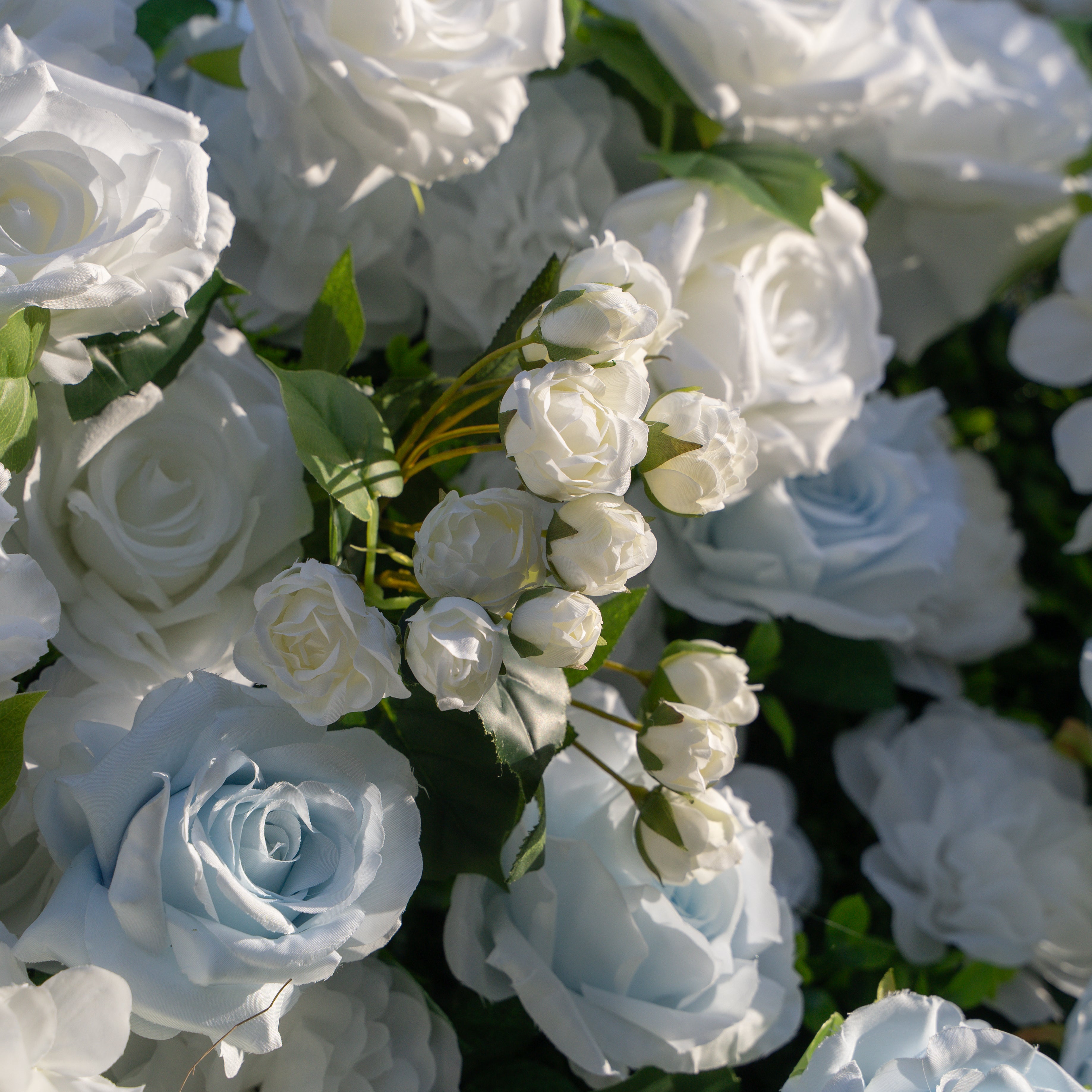 Seasalt：3D Fabric Artificial rolling up curtain flower wall