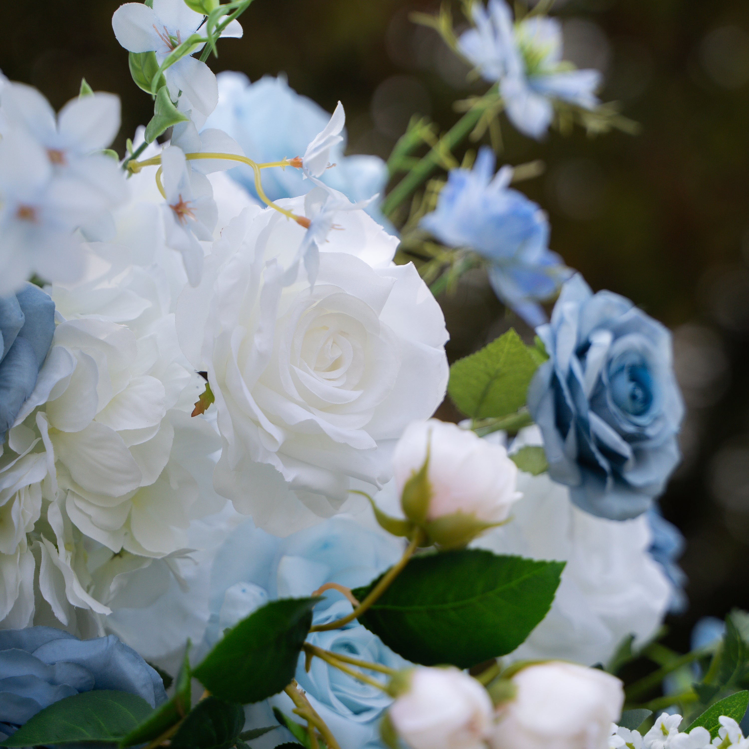 Sereth: Luxury Azure &amp; Cream Silk Rose Ground Arch Arrangement for Dreamy Seaside Weddings &amp; Romantic Aisle Decor