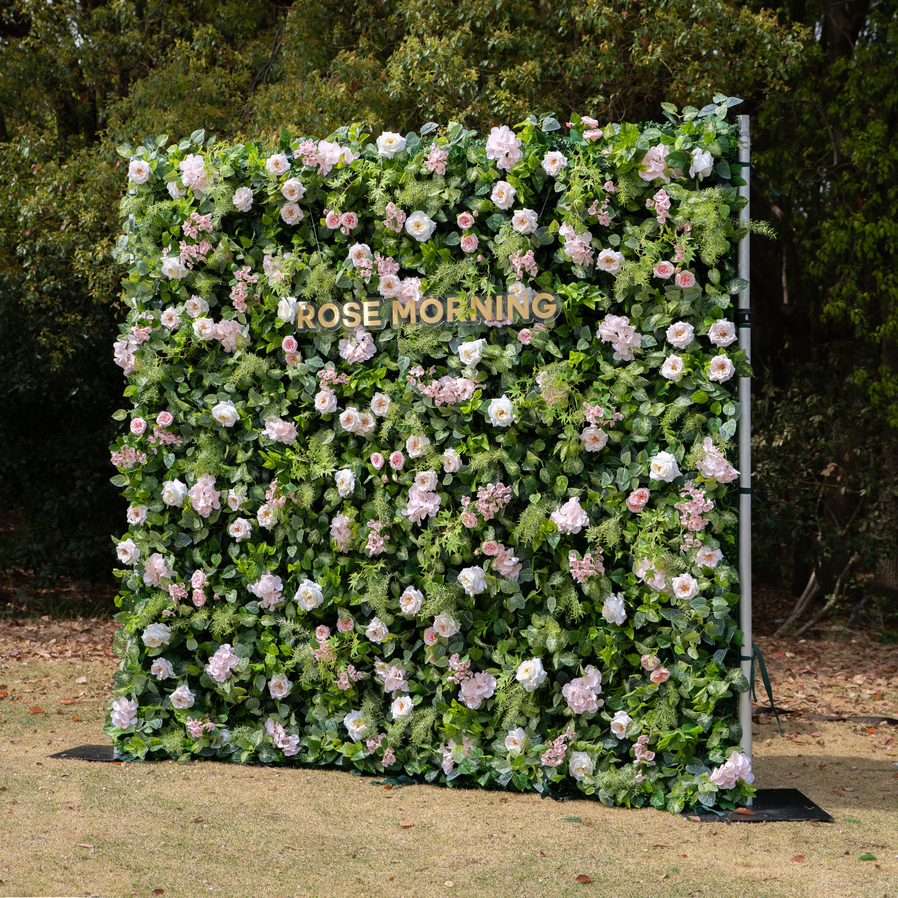 Simona：5D Fabric Artificial rolling up curtain flower wall
