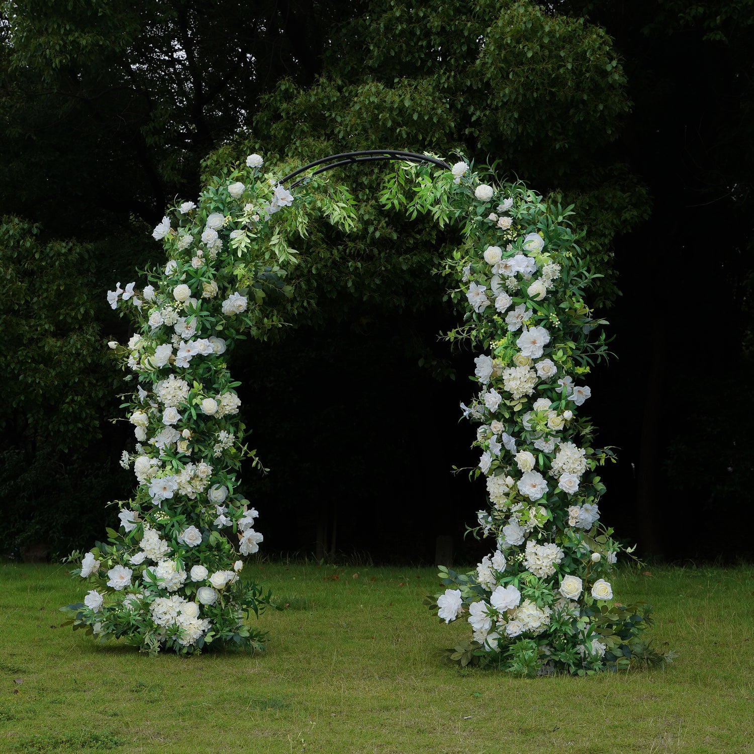 Rose Morning Spirit Flower Arch is a floral arch made of artificial flowers for weddings, parties, birthdays and other events. The flower arch is made of metal frame, easy to assemble and disassemble. Big enough for your guests to take pictures and keep. Flower arches are made of high quality material and durable. The color of the floral arch can be chosen according to your wedding theme. A floral arch is the perfect decoration for any occasion and is sure to impress your guests.