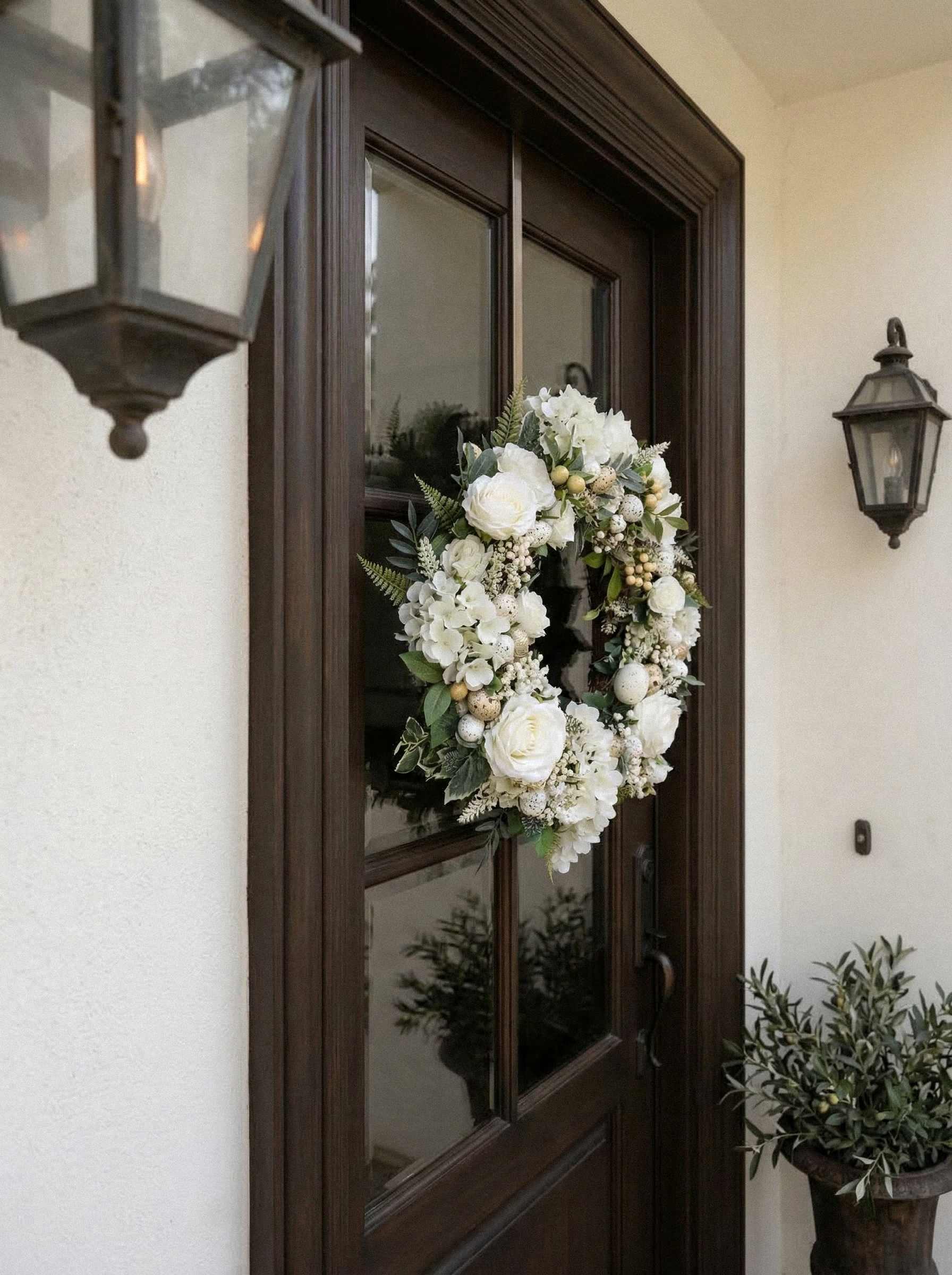 2026 New Style 21.65" Hanging Wreath with Artifial White Roses Babybreath and quail eggs For Door Hanging