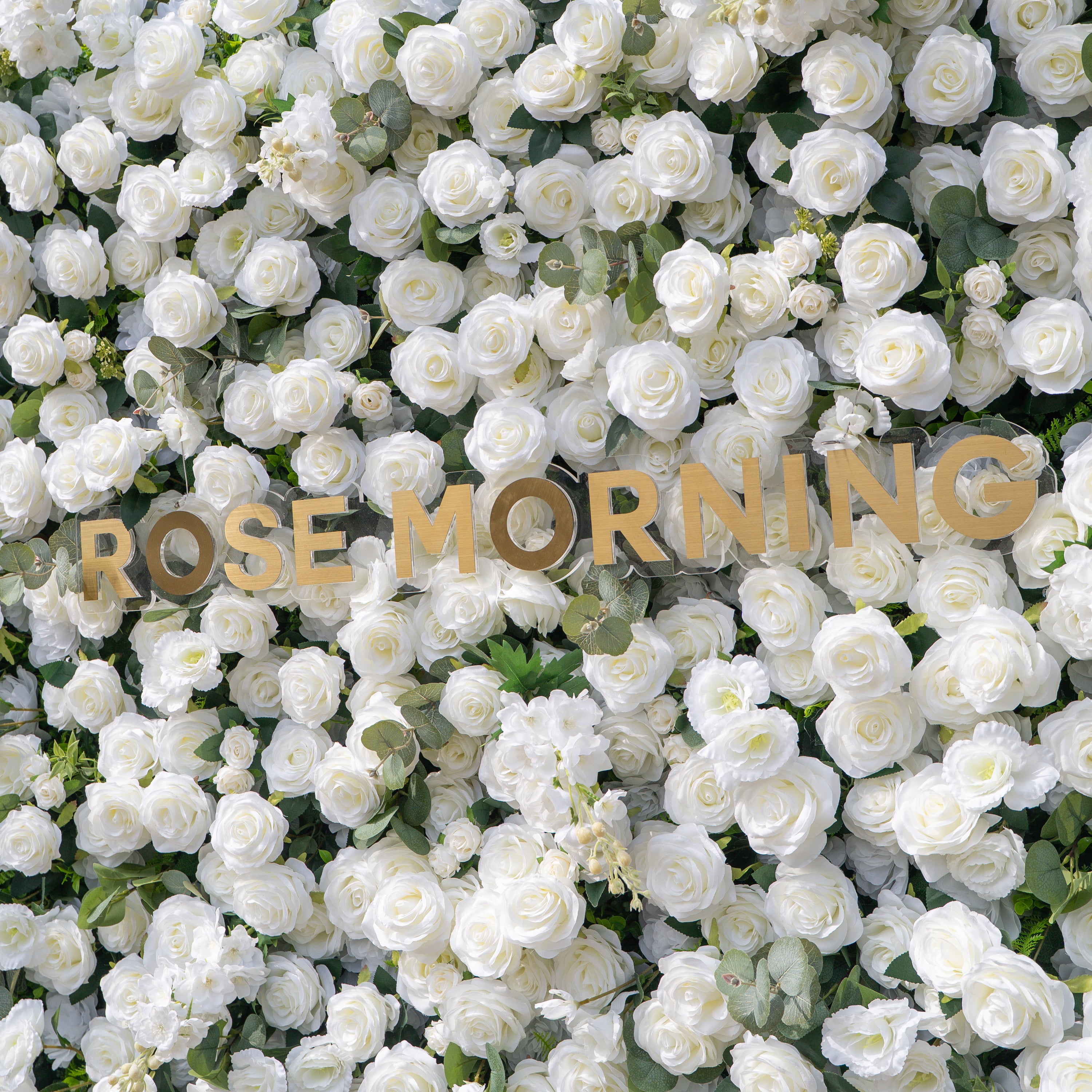 Sylas: 5D Luxury White Rose &amp; Forest Foliage Silk Floral Wall Roll-Up Fabric Backdrop for Elegant Garden Weddings &amp; Receptions