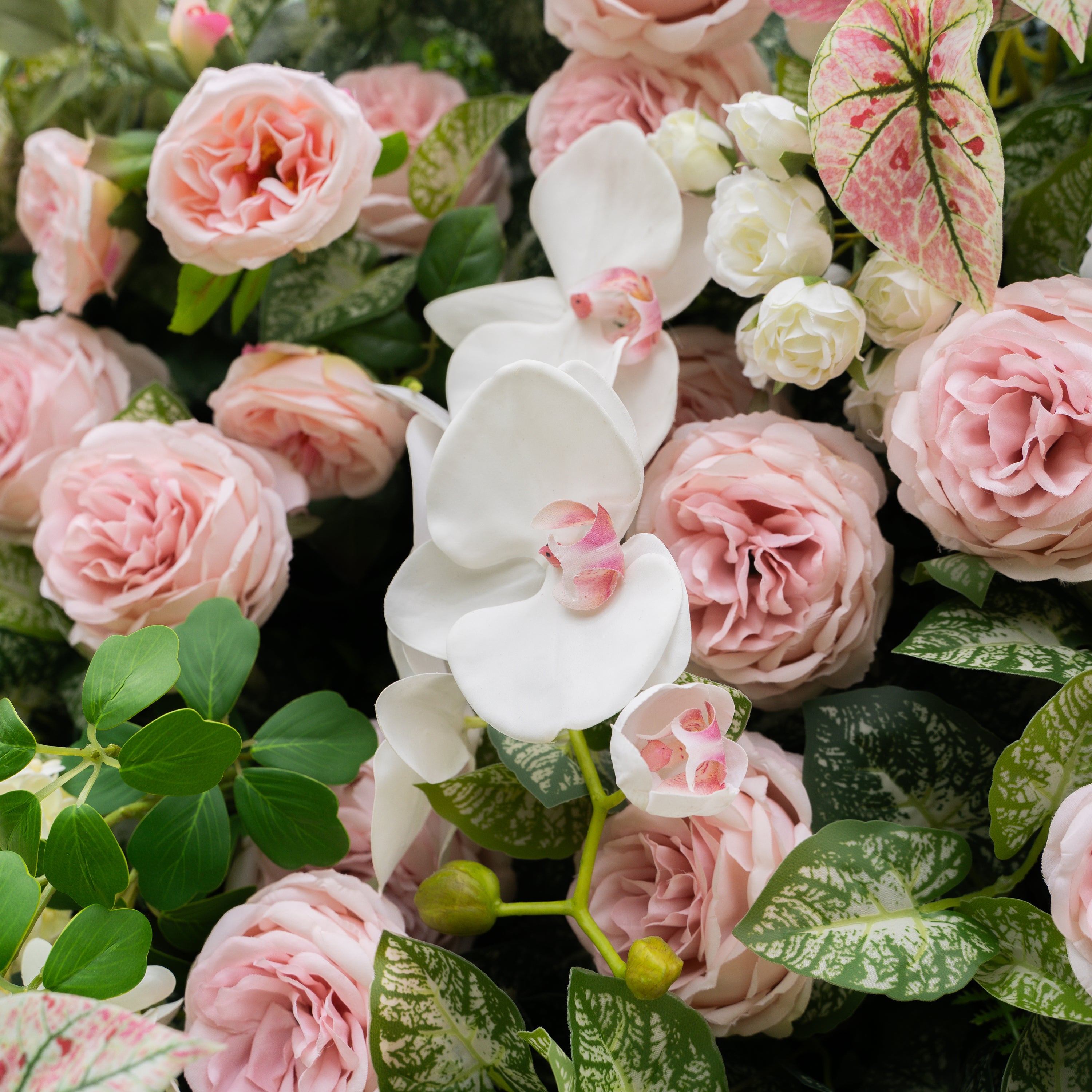 Tori：5D Fabric Artificial rolling up curtain flower wall