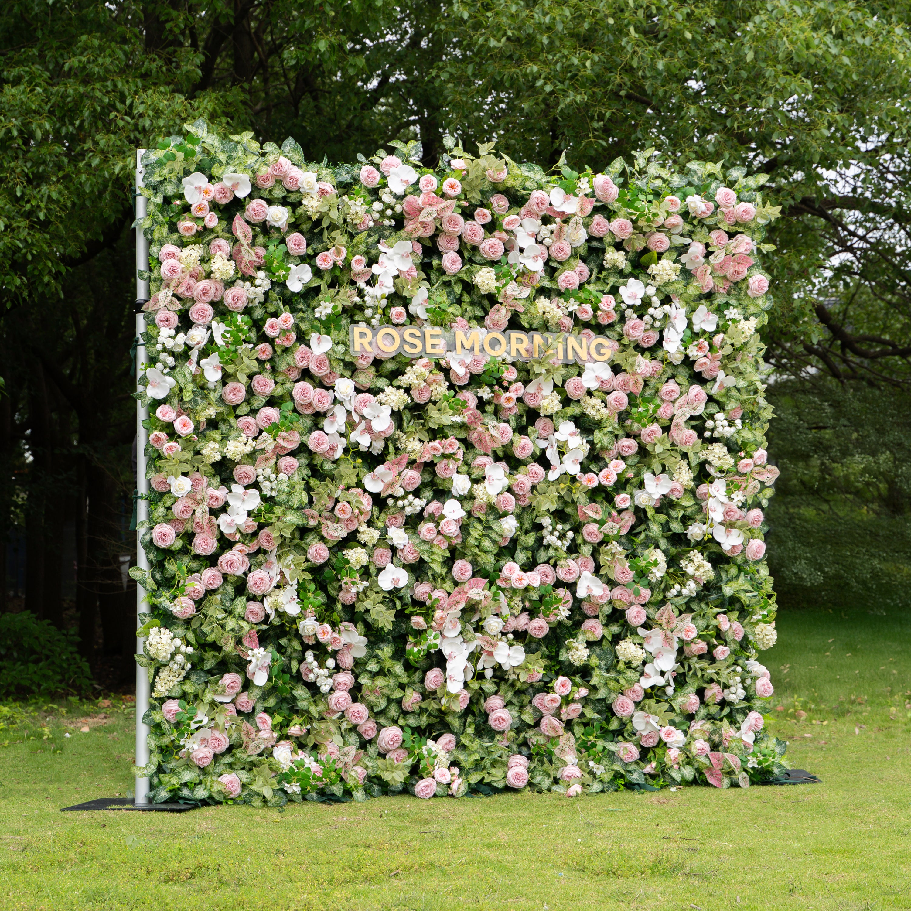 Tori：5D Fabric Artificial rolling up curtain flower wall