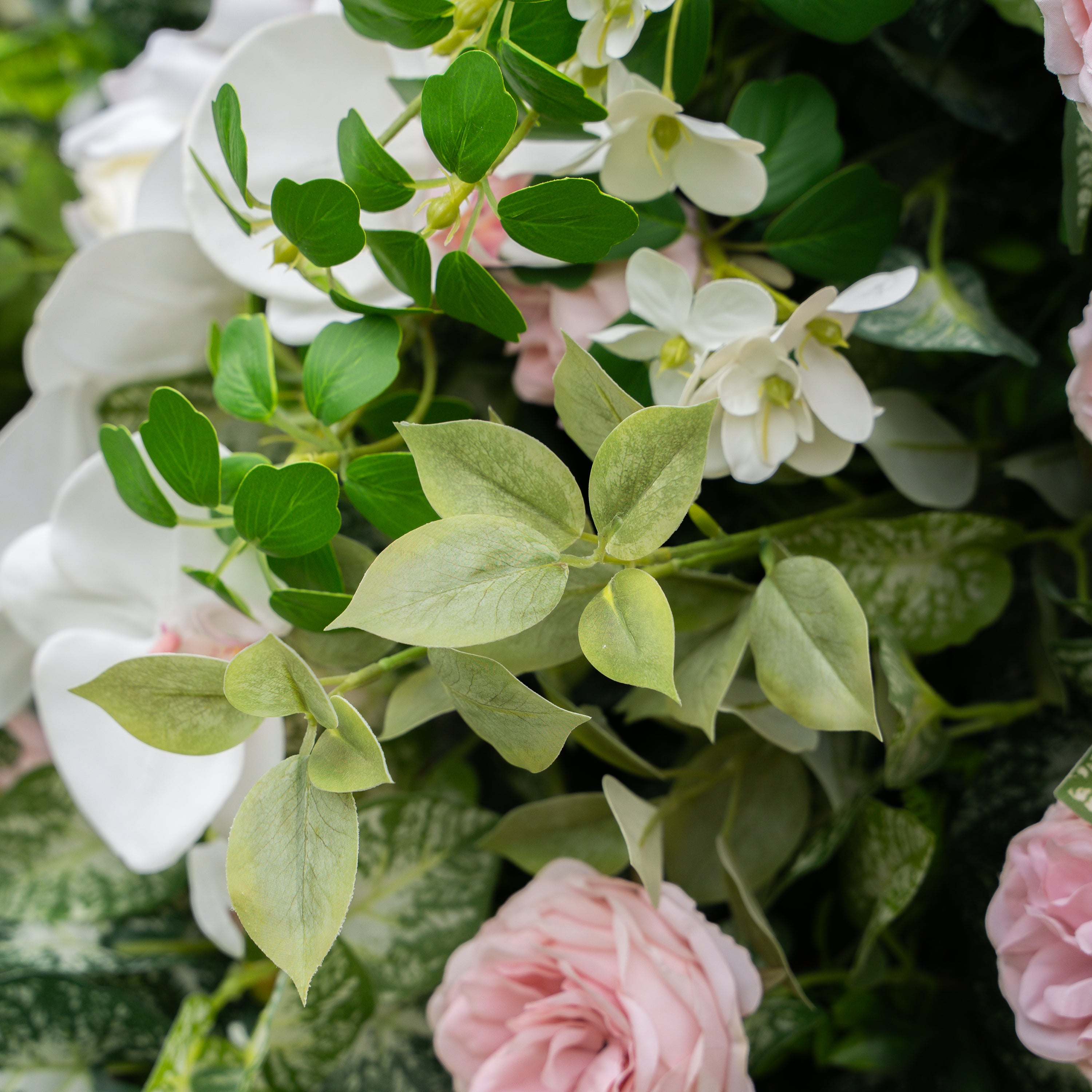 Tori：5D Fabric Artificial rolling up curtain flower wall