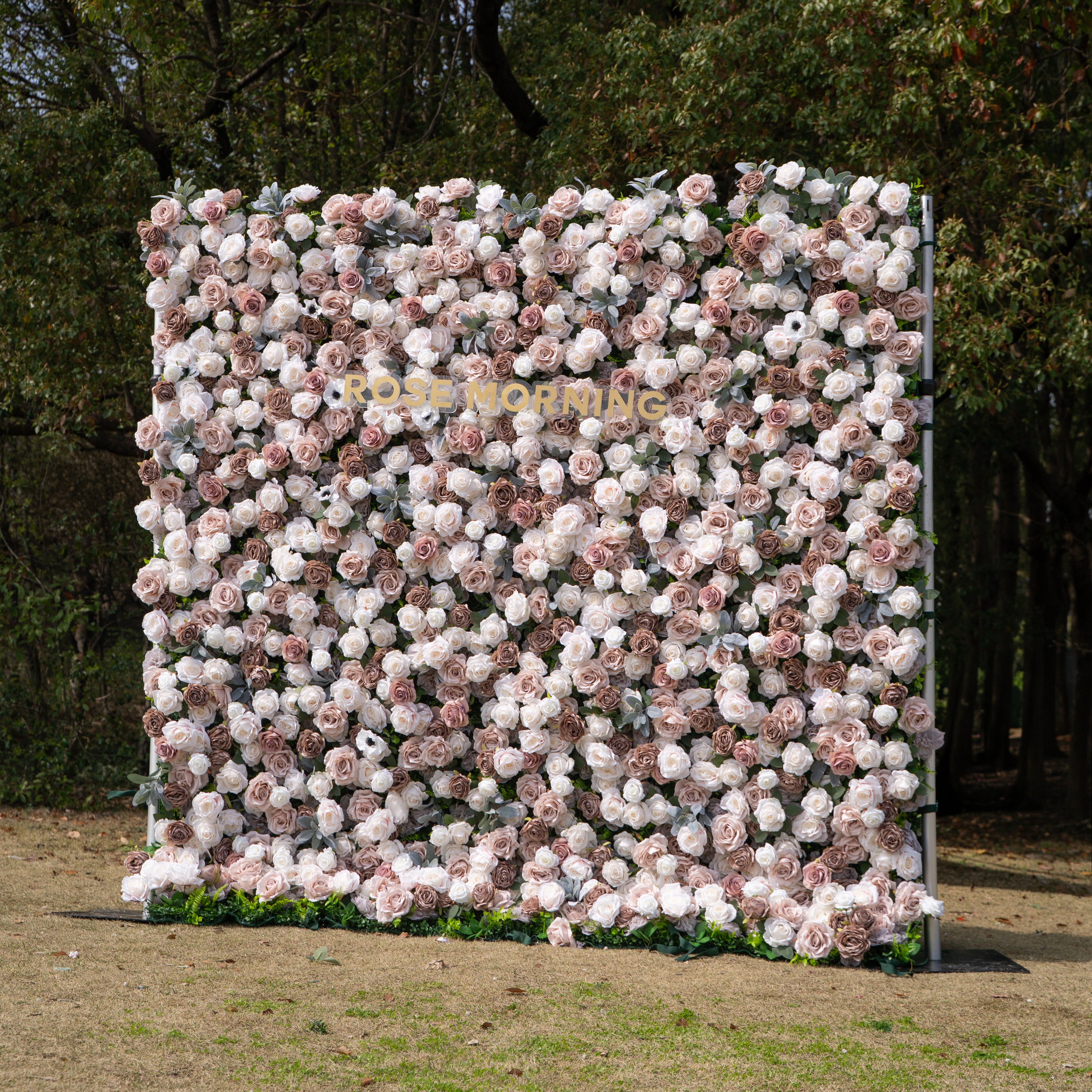 Ziven: 5D Elegant Latte &amp; Ivory Silk Rose Flower Wall Roll-Up Fabric Backdrop for Luxury Wedding &amp; Modern Interior Decor