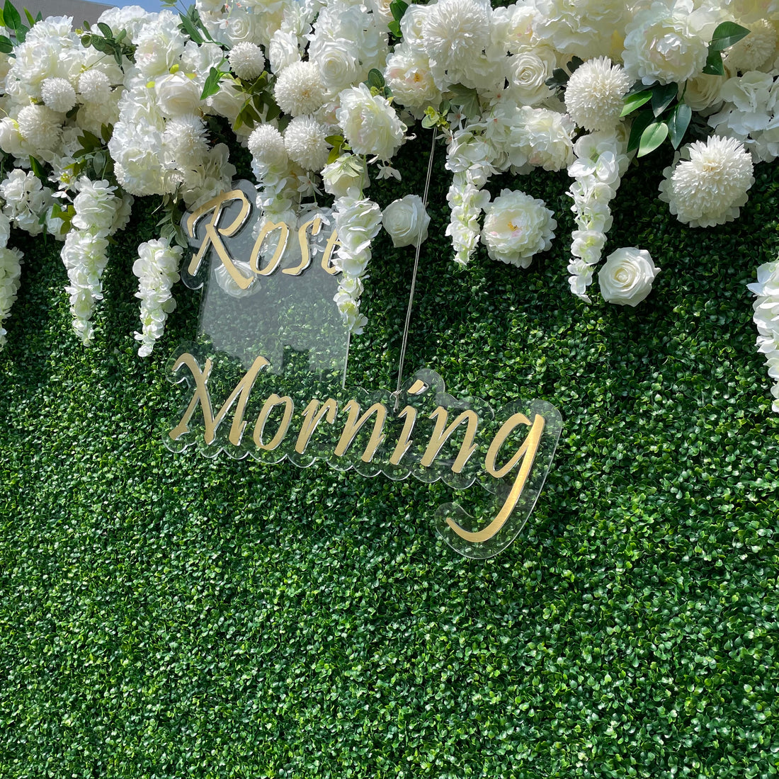 Rose Morning“The flower walls are made of artificial flowers in various colors, layered at different levels to create a lush, elegant and natural look. The exclusive zipper design and roll-up design make it easy to install and remove.”