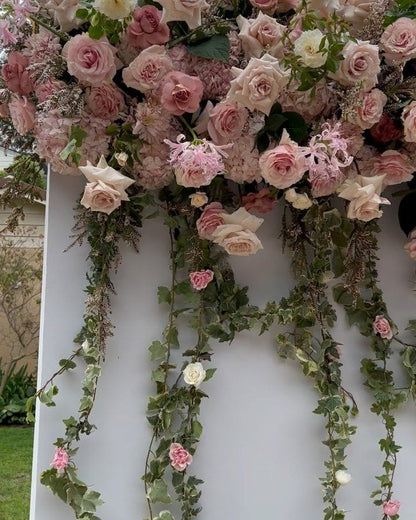 Rose Morning Vina Flower Arch is a flower arch made of artificial flowers for weddings, parties, birthdays and other events. The flower arch is made of metal frame, easy to assemble and disassemble. Big enough for your guests to take pictures and keep. Flower arches are made of high quality material and durable. The color of the floral arch can be chosen according to your wedding theme. A floral arch is the perfect decoration for any occasion and is sure to impress your guests.
