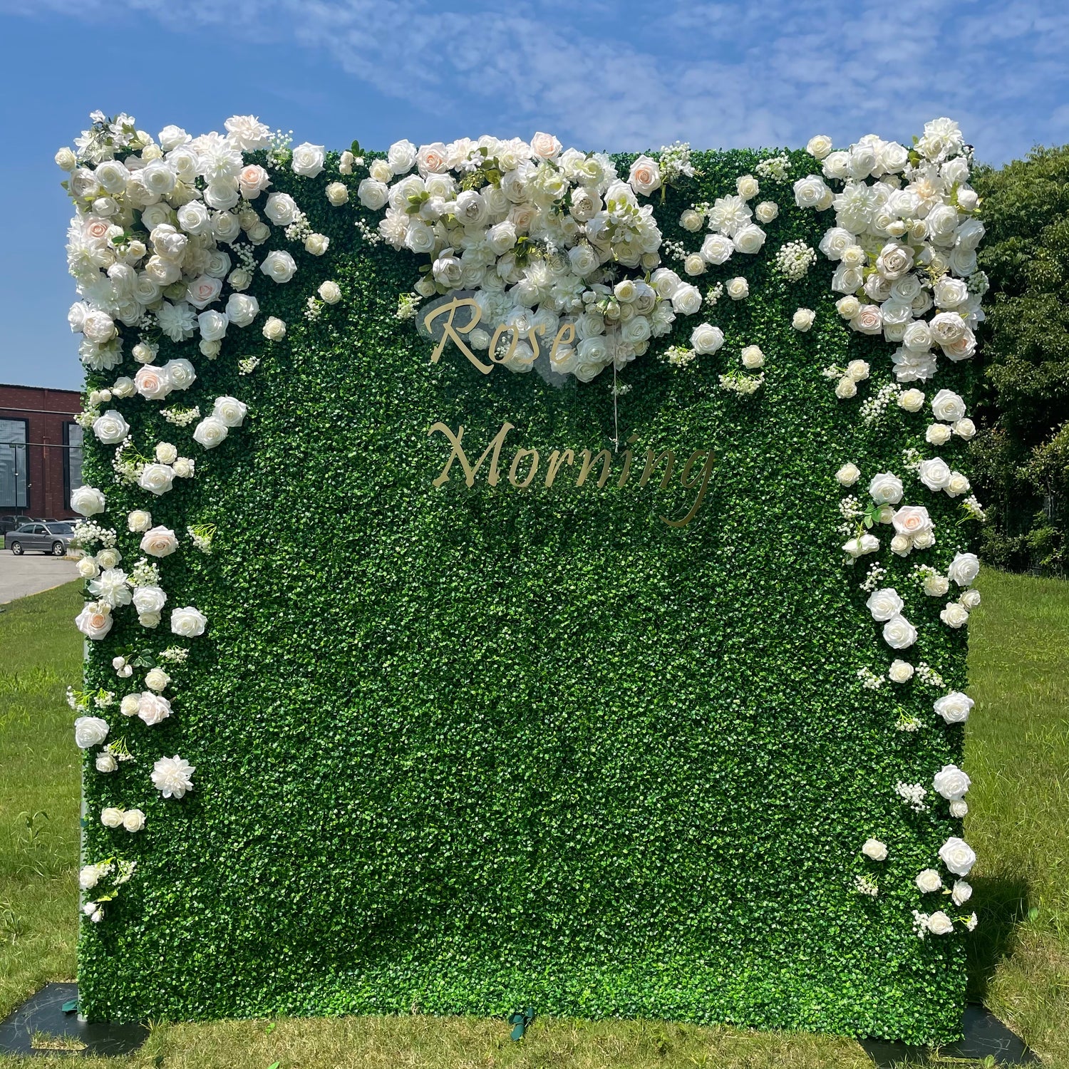 Rose Morning“The flower walls are made of artificial flowers in various colors, layered at different levels to create a lush, elegant and natural look. The exclusive zipper design and roll-up design make it easy to install and remove.”