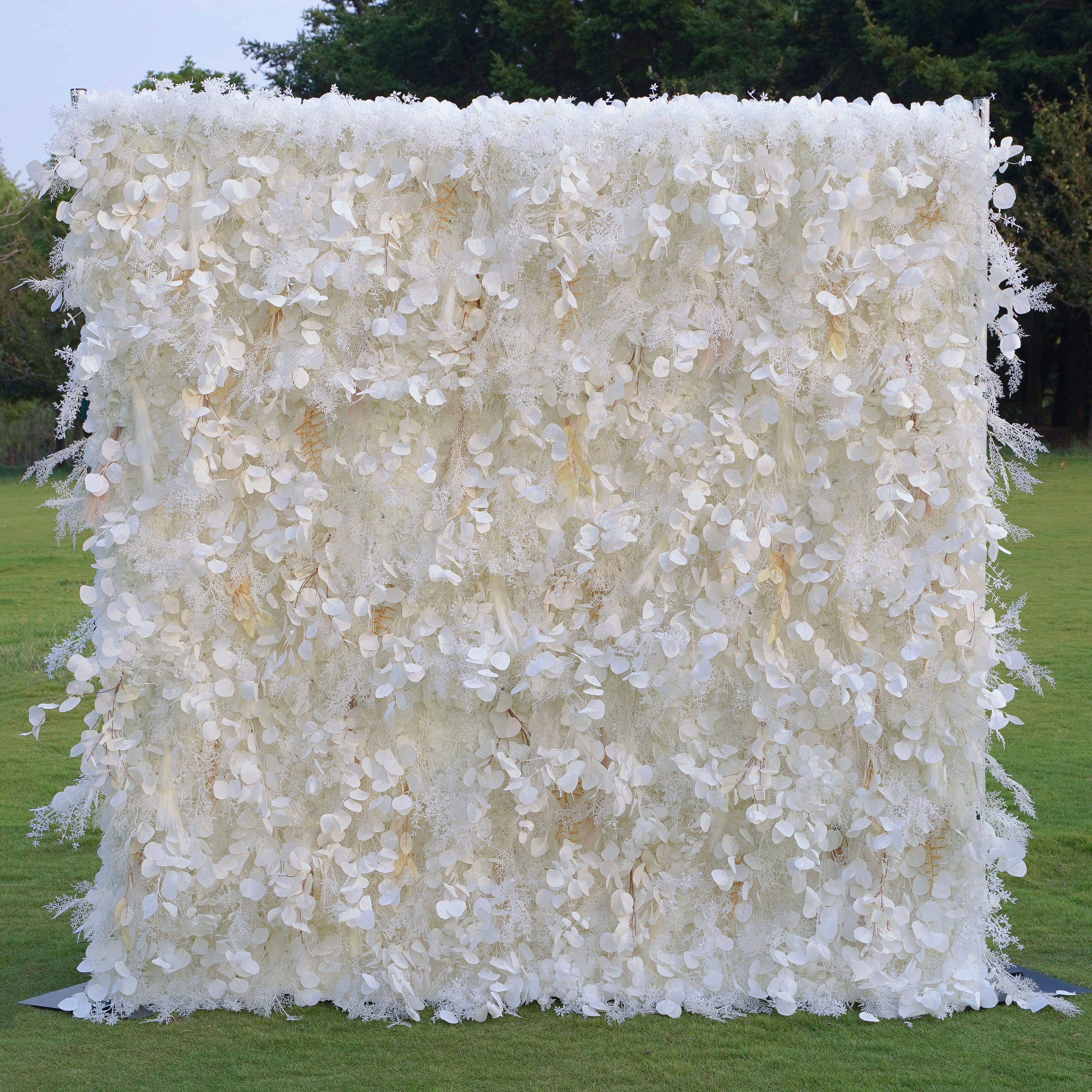 Rose Morning“The flower walls are made of artificial flowers in various colors, layered at different levels to create a lush, elegant and natural look. The exclusive zipper design and roll-up design make it easy to install and remove.”