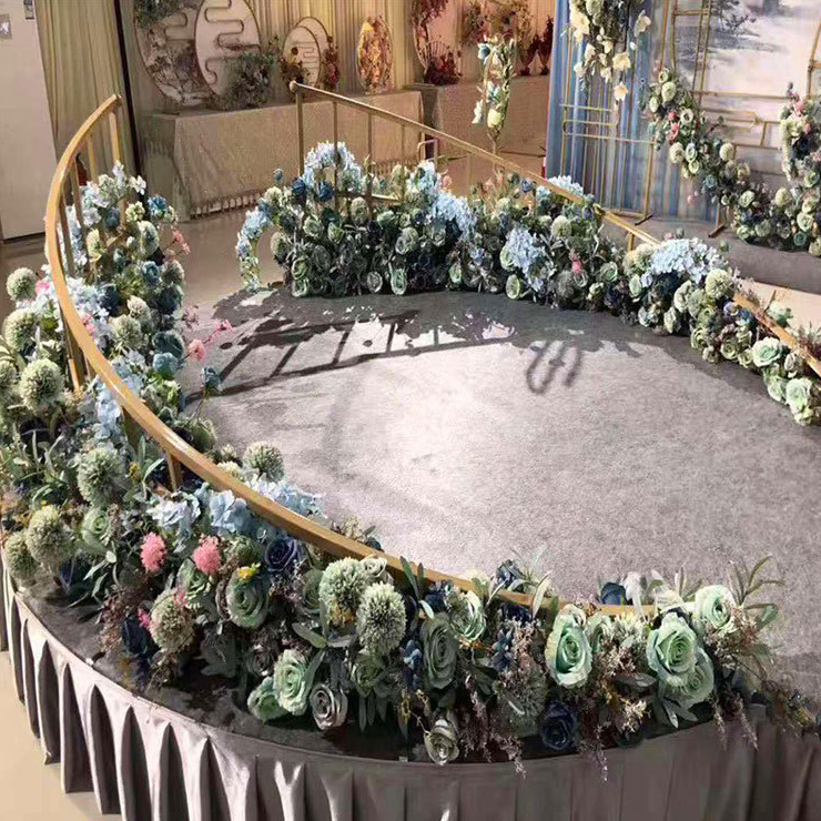 J018: New wedding background decoration flower arch is a flower arch for wedding background decoration, made of metal, easy to assemble and disassemble. Made of artificial flowers, this floral arch is available in a variety of colors to match your wedding theme. Big enough for your guests to take pictures and keep. This floral arch is the perfect decoration for any wedding and is sure to impress your guests.